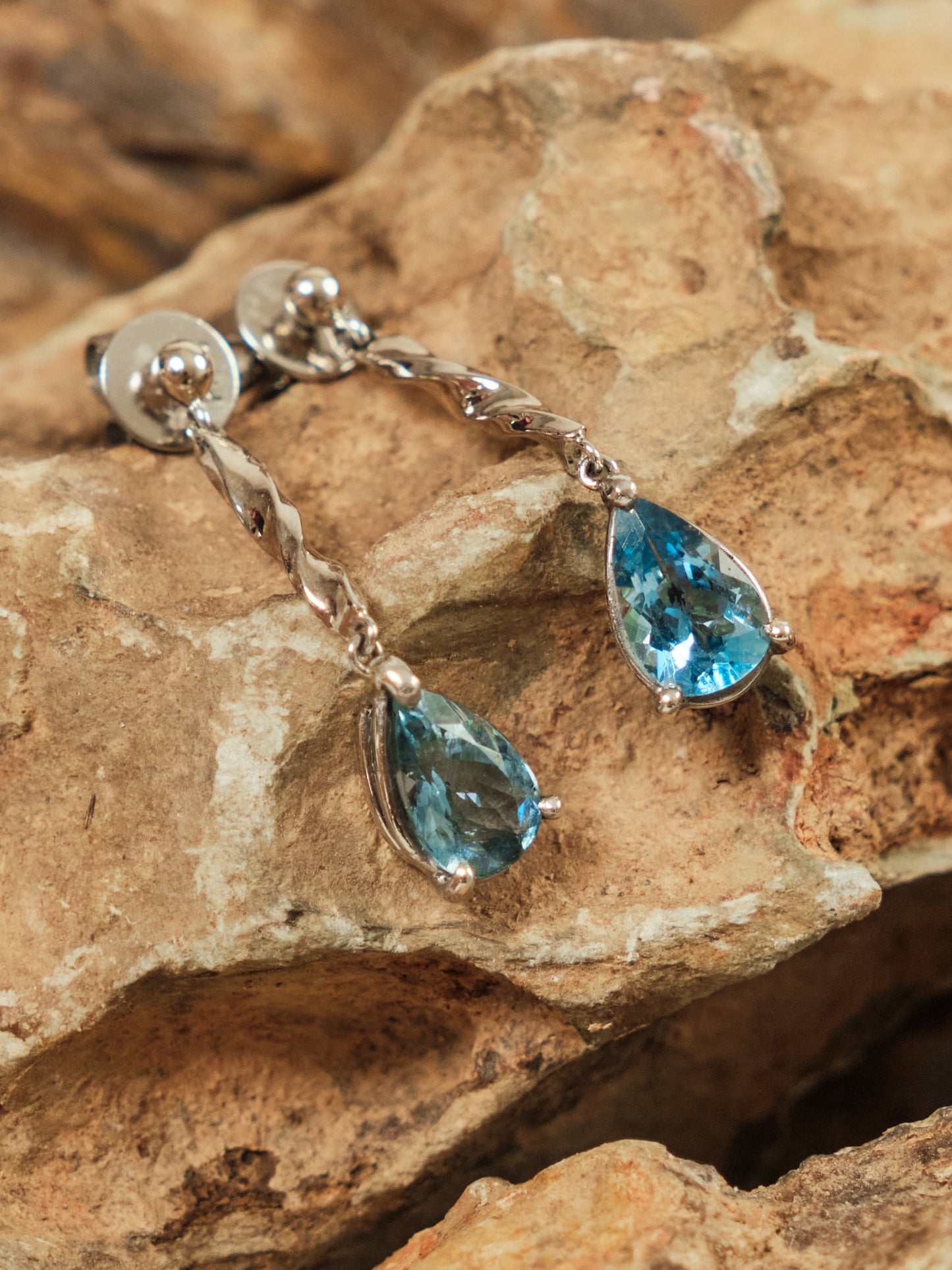 Platinum ‘Torsion’ Aquamarine Drop Earrings