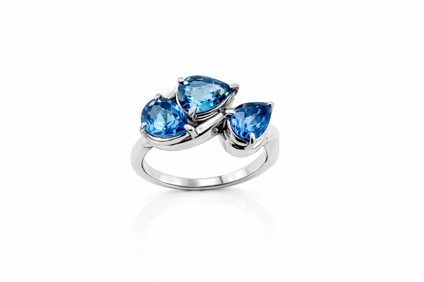 18ct White Gold Aquamarine ‘Torsion’ Ring
