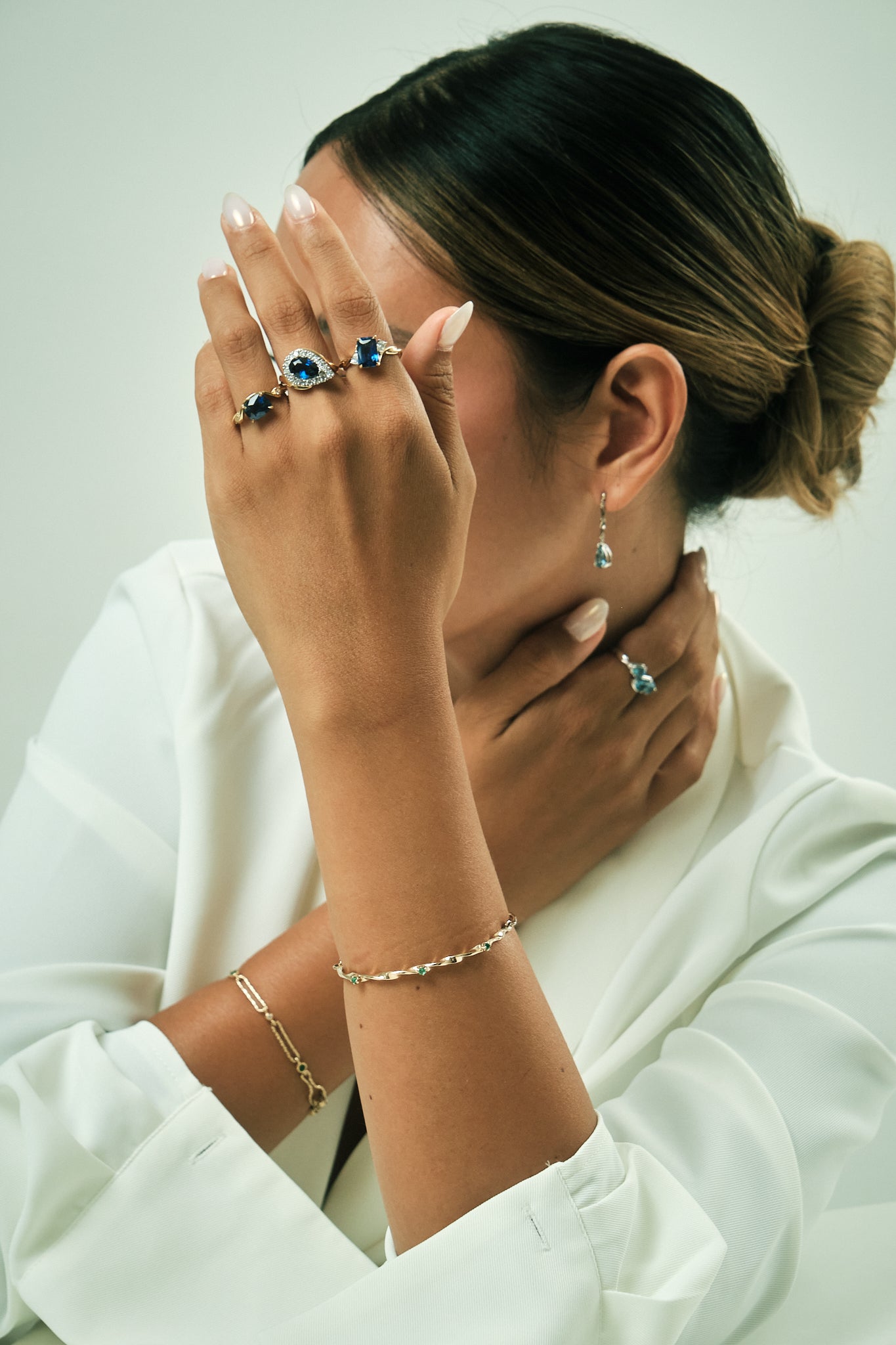 18ct White Gold Aquamarine ‘Torsion’ Ring