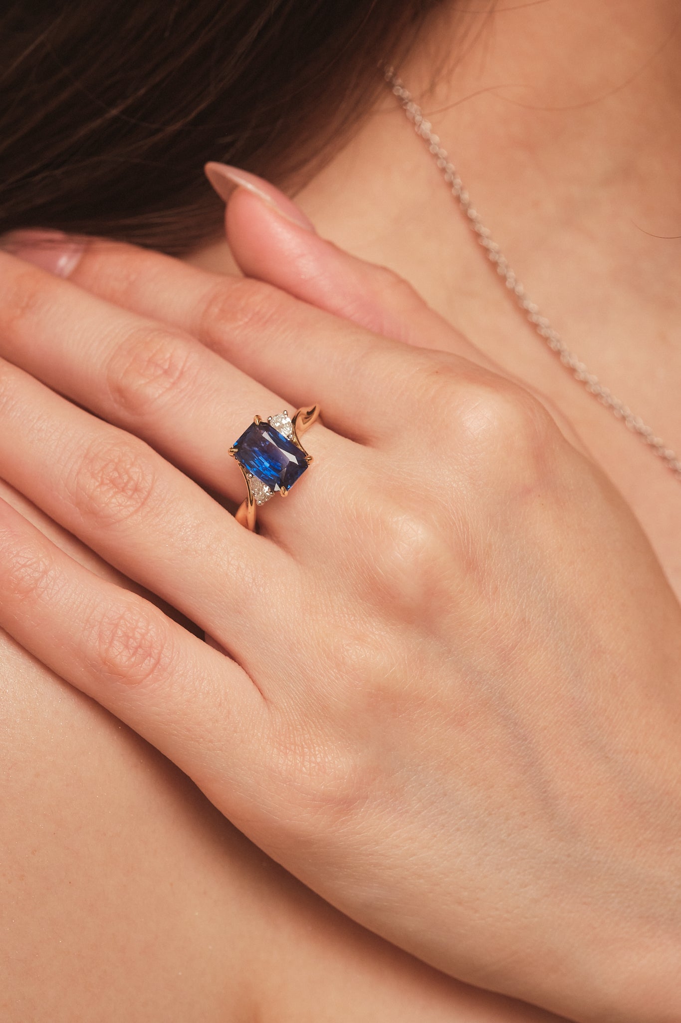 18ct Yellow Gold & Platinum Ceylon Sapphire ‘Torsion’ Ring