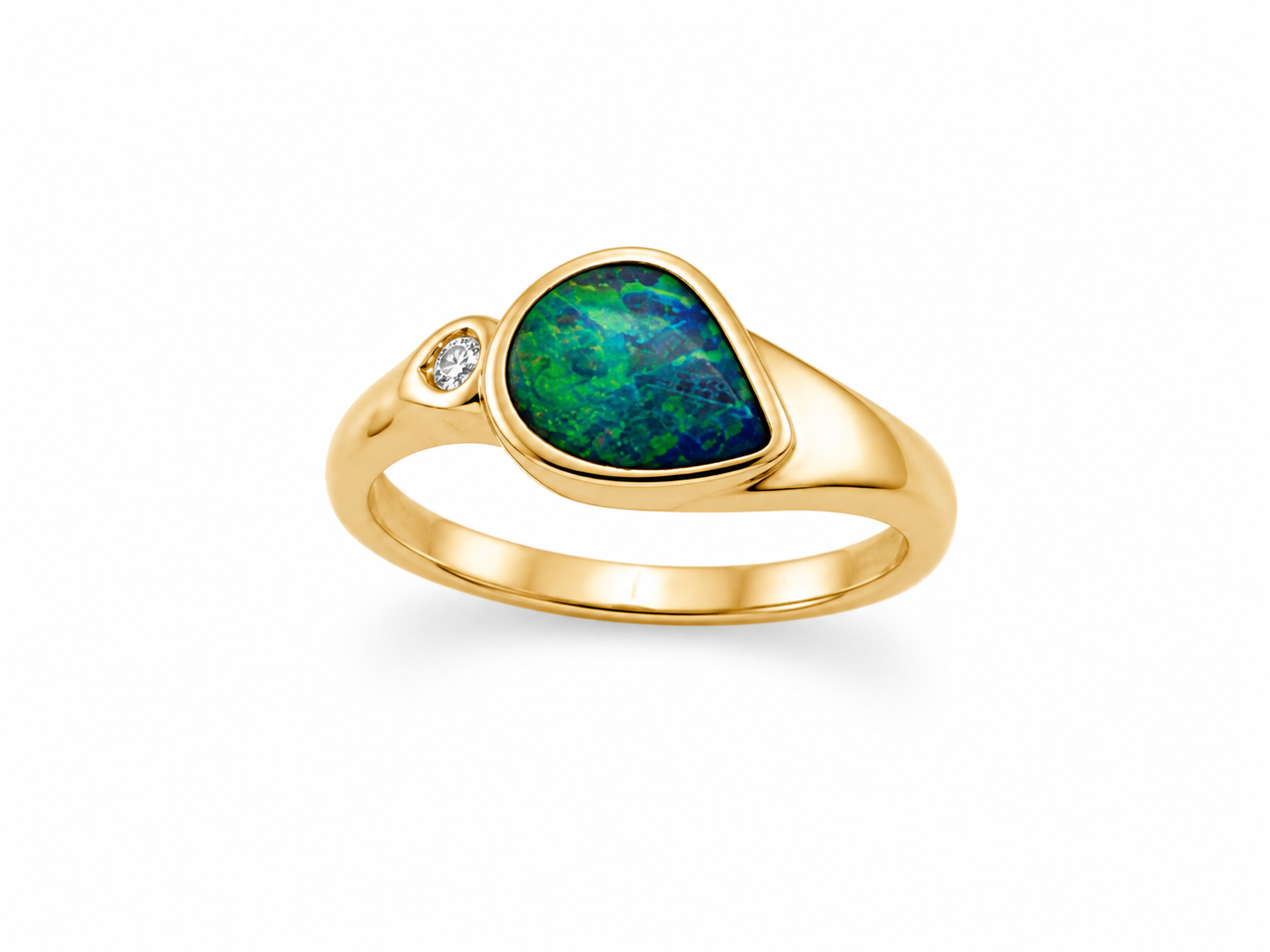 18ct Yellow Gold ‘Aussie’ Opal Ring