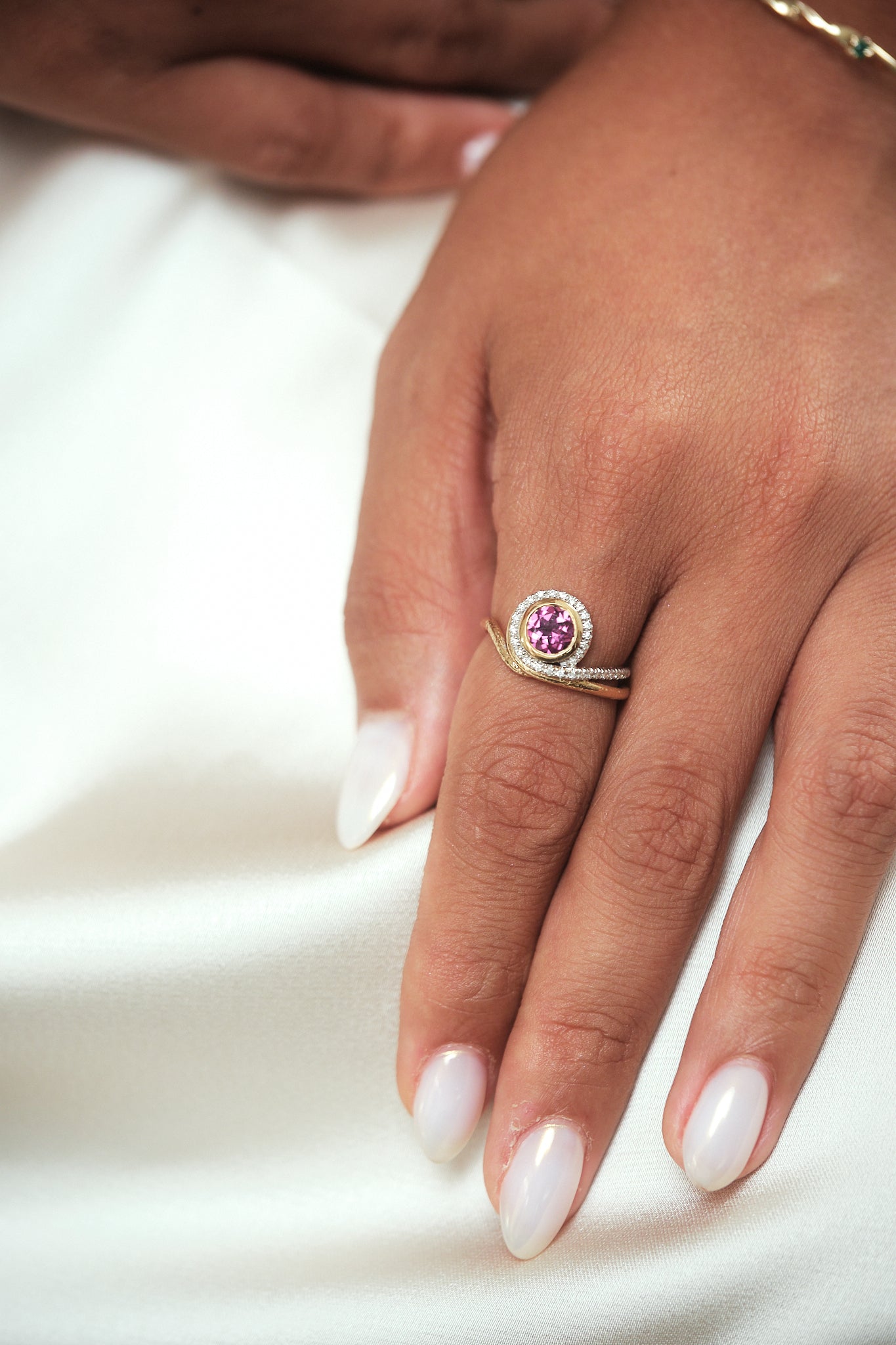 18ct Yellow Gold Garnet & Diamond ‘Torsion’ Ring