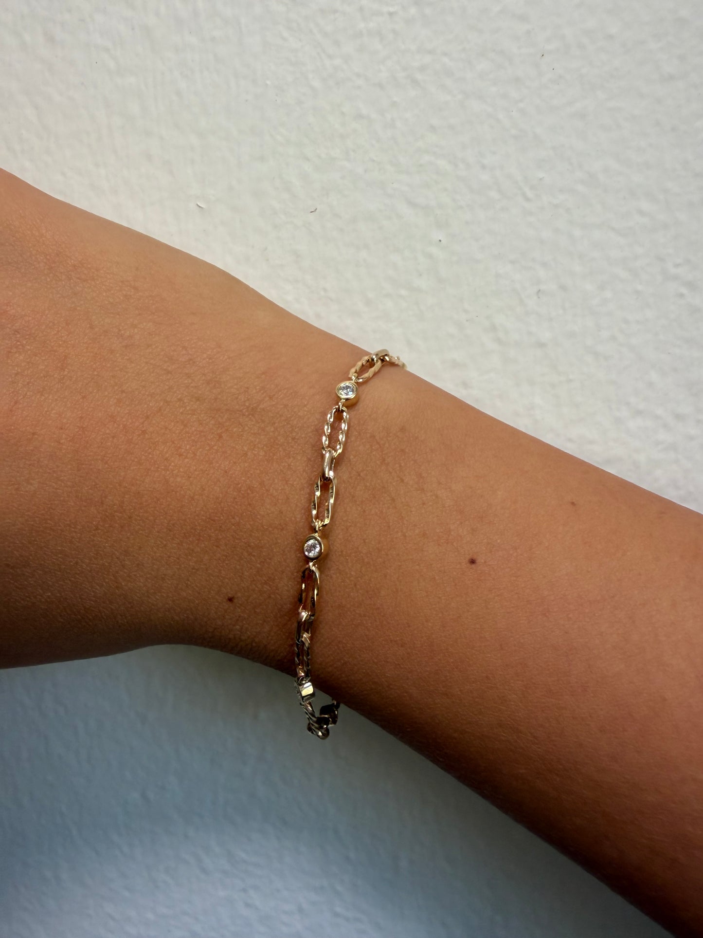 18ct Yellow Gold ‘Torsion’ Diamond Bracelet