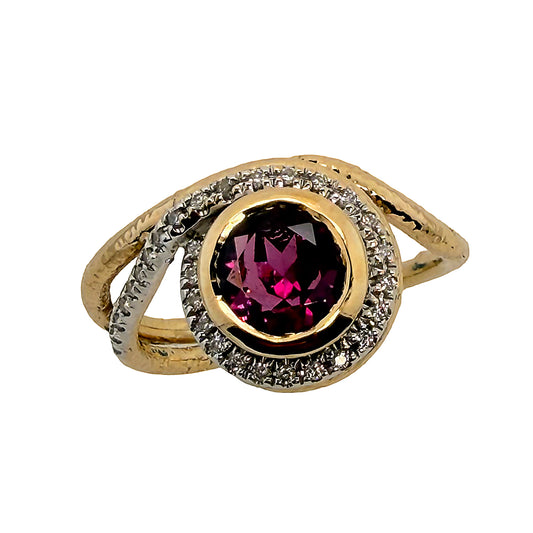 18ct Yellow Gold Garnet & Diamond ‘Torsion’ Ring